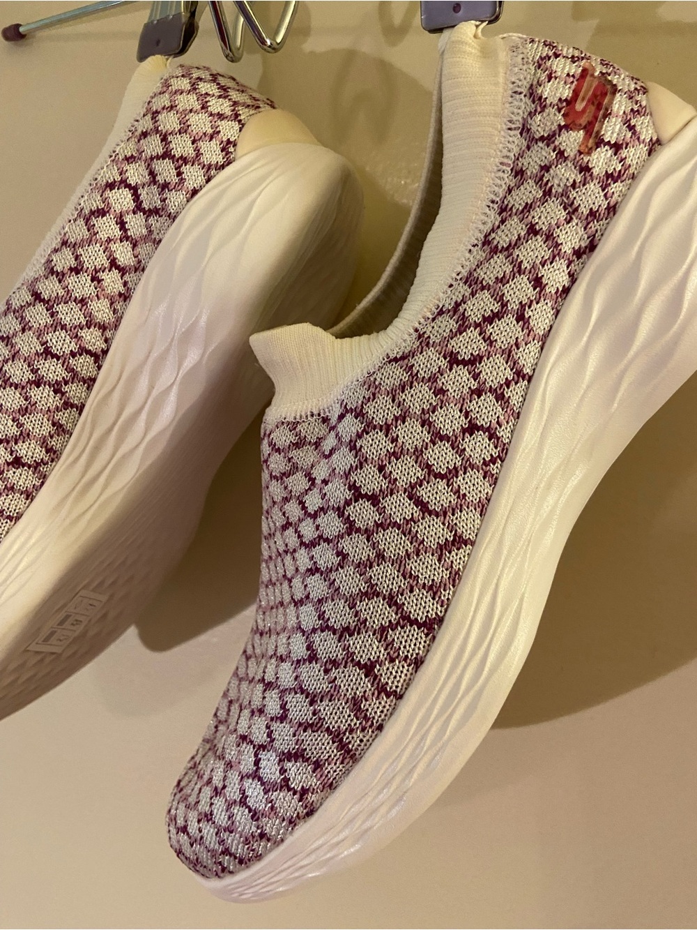 Skechers Slip-On Knit Sneakers in Cream & Wine-Pattern - Picture 3 of 9